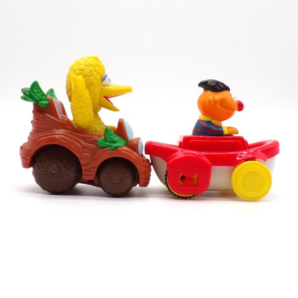 Sesame Street Big Bird Nest Car Ernie Boat Racer Hasbro 2012 Stocking Stuffer - Picture 3 of 9